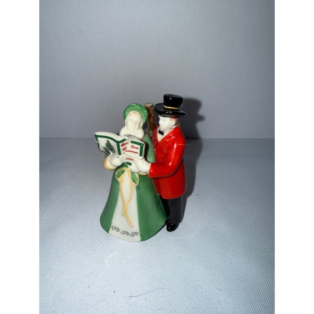 Spode Our First Christmas 2004 Carolers Porcelain Figurine Victorian Couple Red